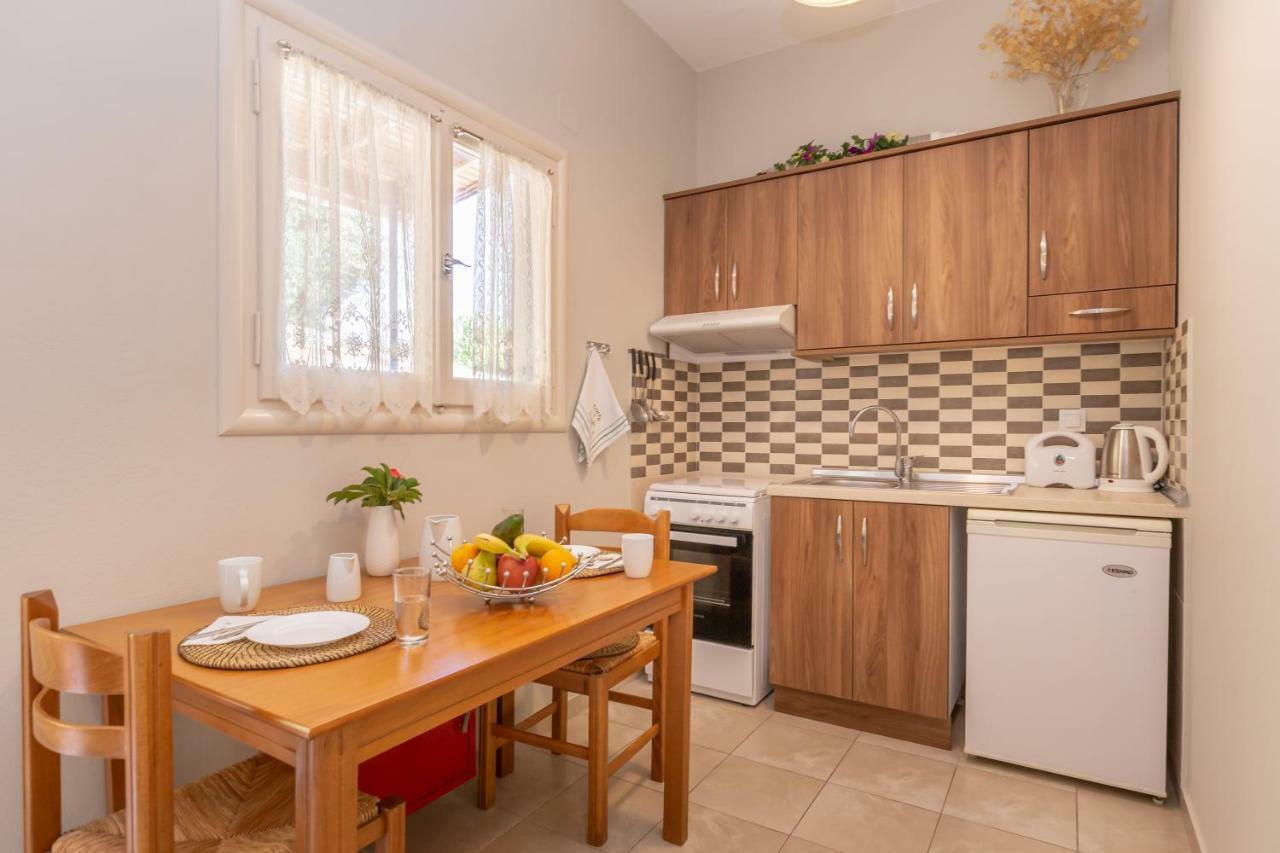 Rapanos Apartments Παλαιοκαστρίτσα Εξωτερικό φωτογραφία